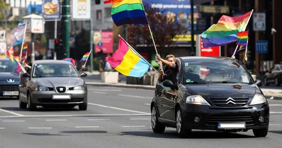 newsbar komedija sarajevo pride